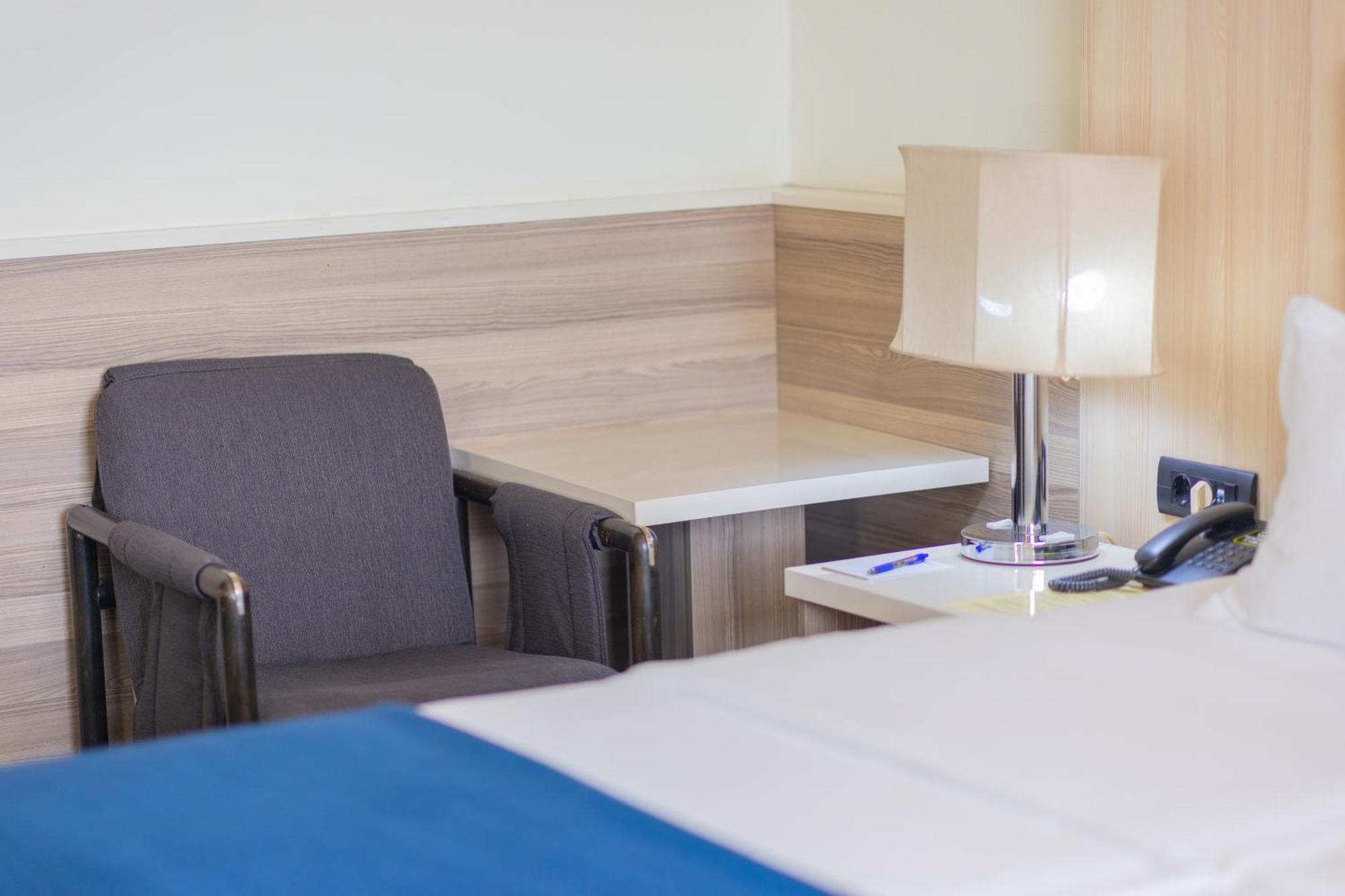 โฮเต็ล ฮอลิเดย์ Hotel ซาราเยโว ภายนอก รูปภาพ