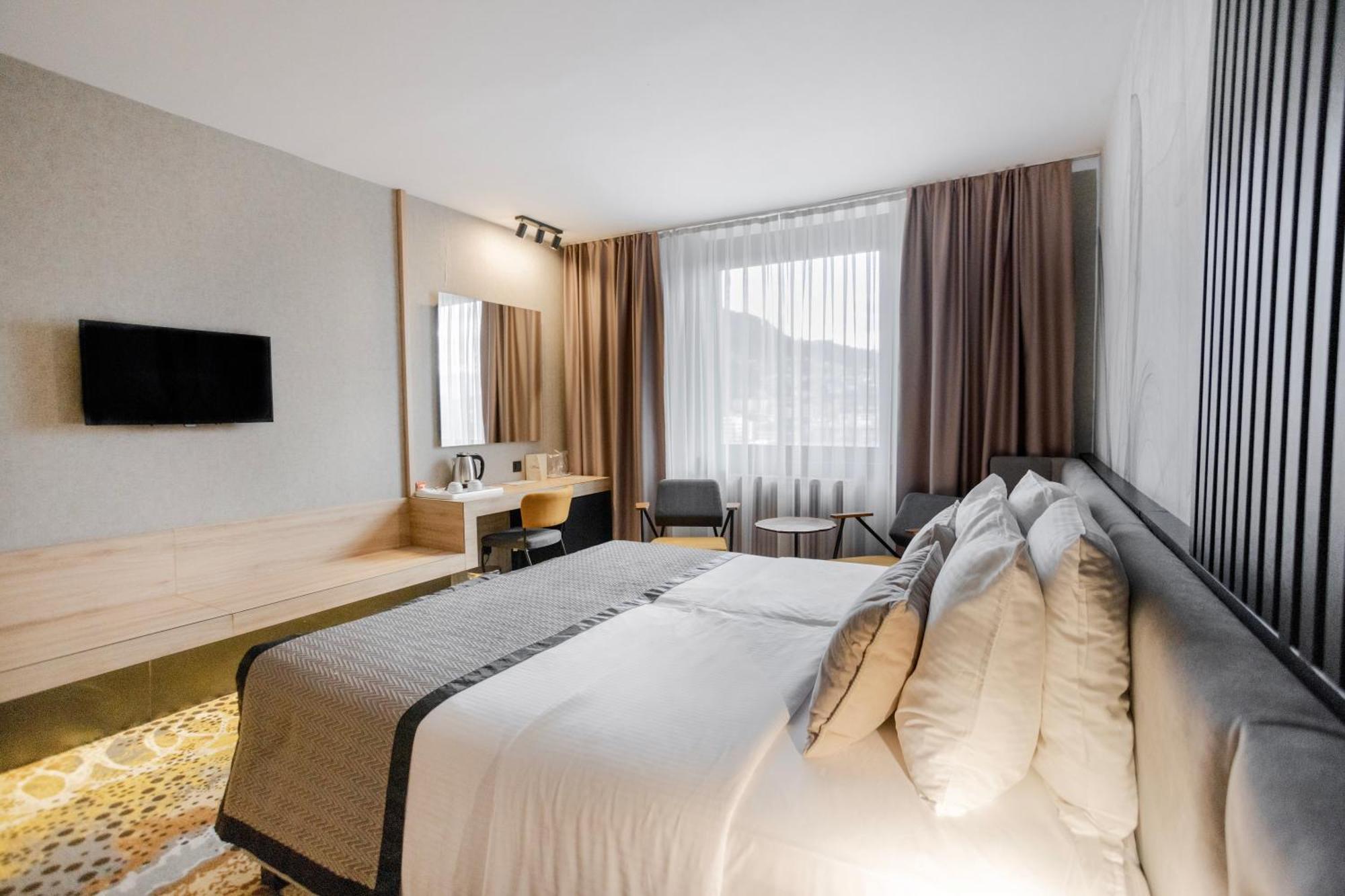 โฮเต็ล ฮอลิเดย์ Hotel ซาราเยโว ภายนอก รูปภาพ