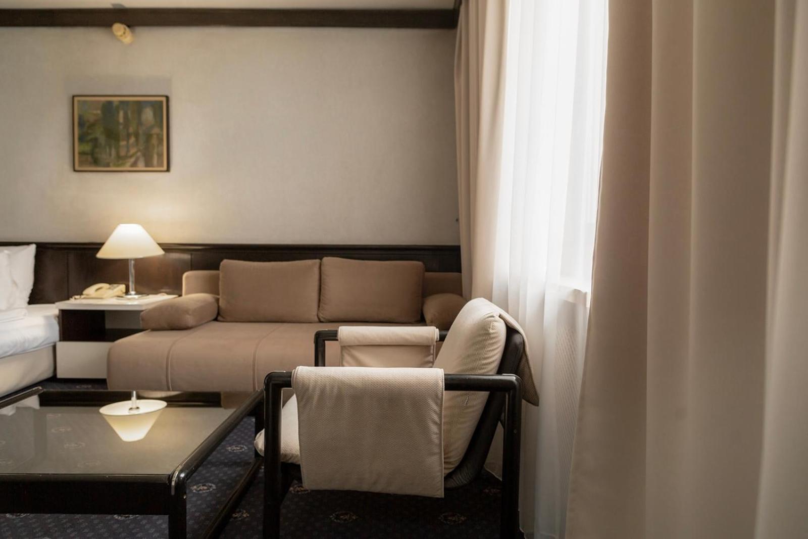 โฮเต็ล ฮอลิเดย์ Hotel ซาราเยโว ภายนอก รูปภาพ