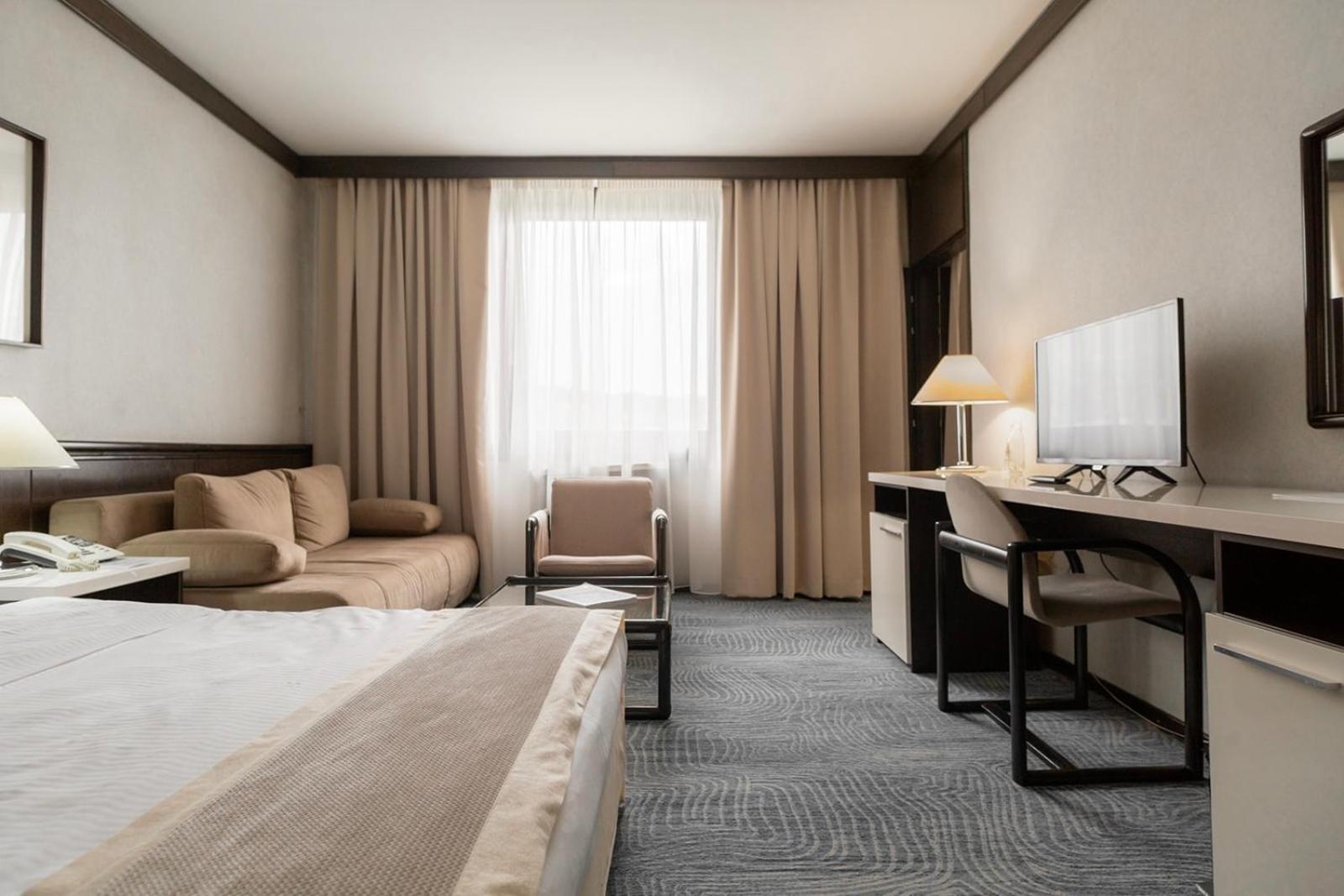 โฮเต็ล ฮอลิเดย์ Hotel ซาราเยโว ภายนอก รูปภาพ